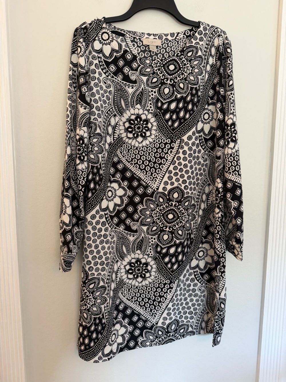LOFT Black White Paisley Shift Dress Long Sleeve - Size Medium